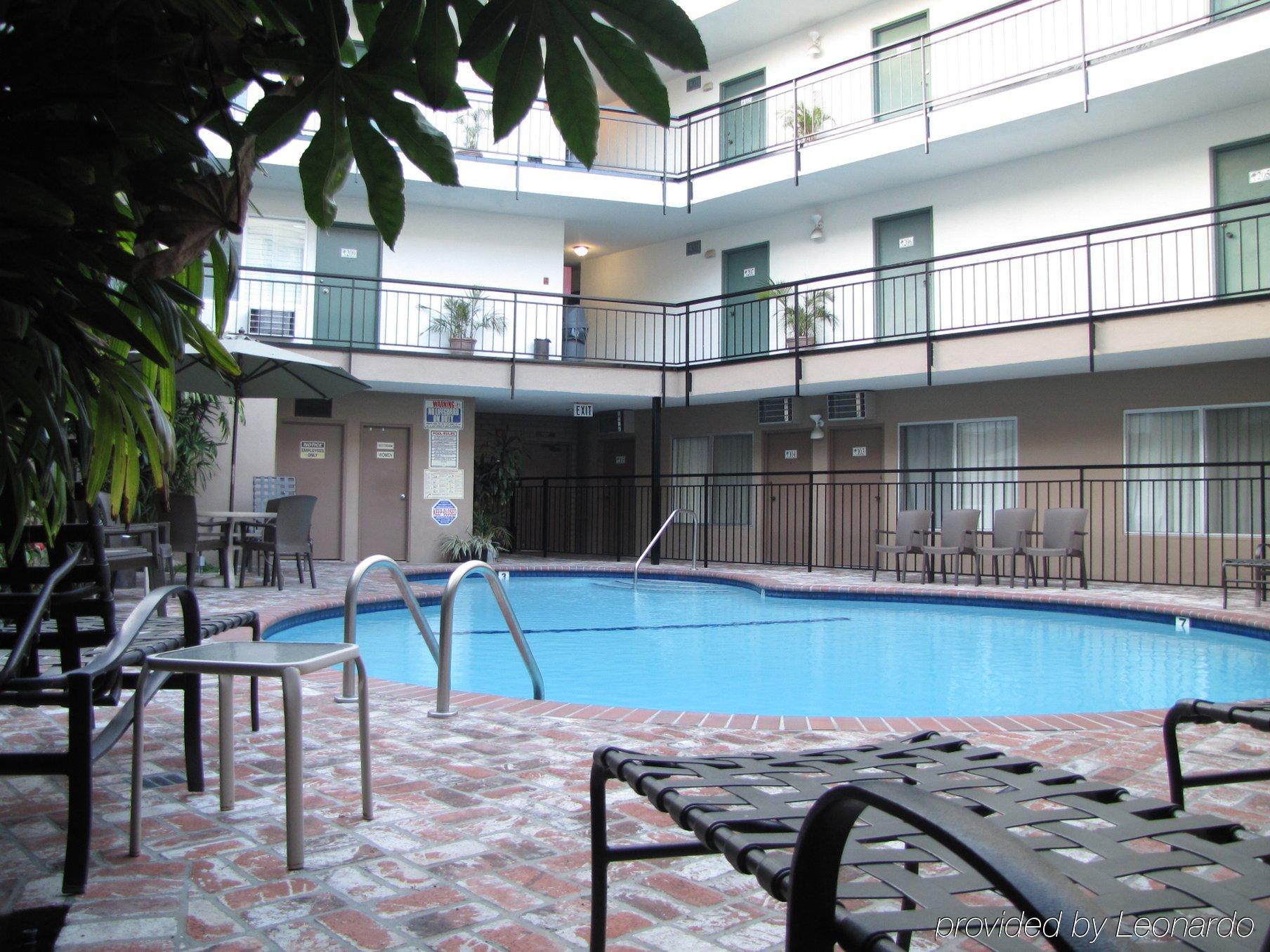 Dunes Inn - Wilshire (Adults Only) Лос-Анджелес Экстерьер фото
